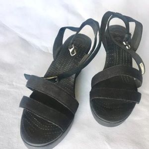 Wedge heel strappy size 9 Crocs used